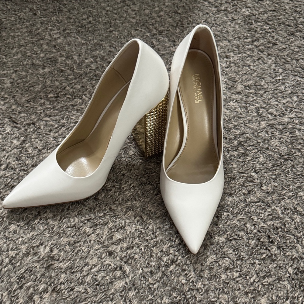 Michael Kors Ivory and Metallic Gold Heels